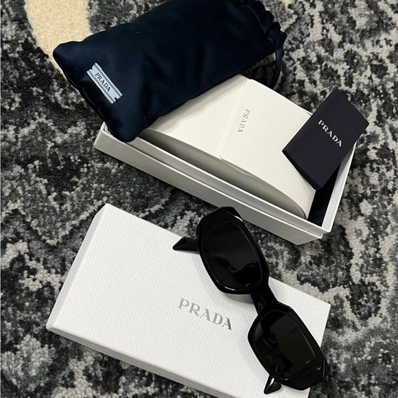 Prada Elegant Black Sunglasses - Picture 1 of 1